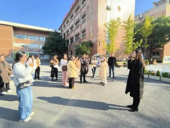 宁波余姚市小学骨干班主任团队莅临杭州市笕桥小学参观交流
