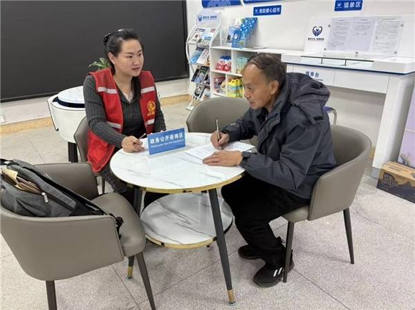 安远县孔田镇：民政窗口暖人心 失孤老人获新生