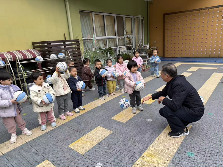 “家”点精彩,共“助”成长——杭州市童星幼儿园月亮路园区家长助教活动