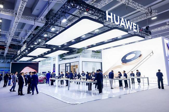 华为全场景智慧生态重磅亮相2025数智科技生态大会，以创新科技开启数智生活新篇章