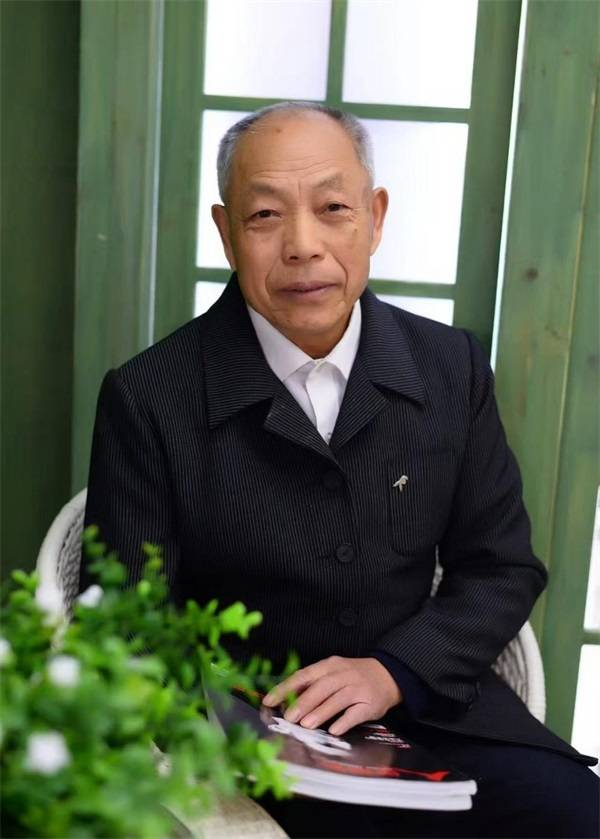 全新视角聚焦当代功勋艺术大家——刘玉栋特别报道