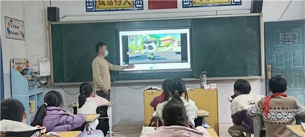 筑牢健康防线，温暖过冬不“带病”——瑞金市云石山乡石背小学冬季防传染病宣传