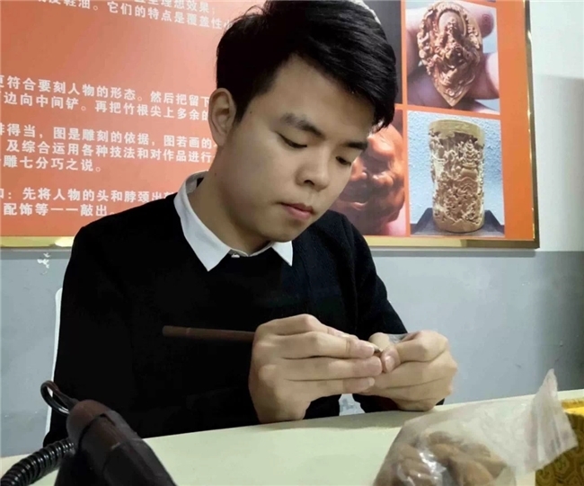 方寸之间见天地:核雕师“无心”的一得之见 方寸之间见天地:核雕师“无心”的一得之见