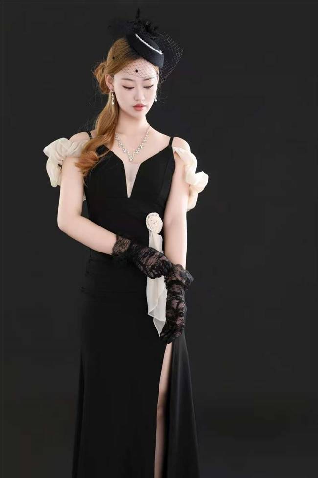 模特吴庆文；不断挑战自己，有着自己独特的镜头魅力