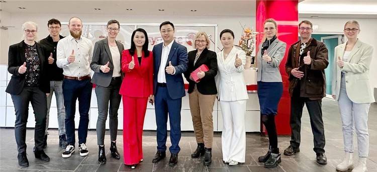 探索与突破　朵拉朵尚受邀访问德国德之馨总部