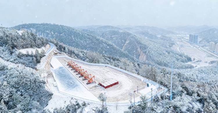 延长油田：“七心”工程聚合力 激发基层党建新动能