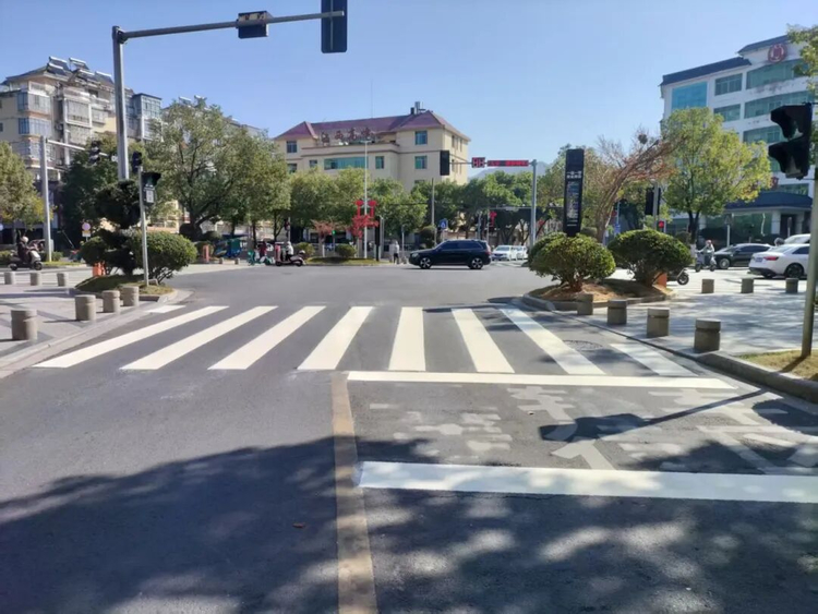 全南县城市管理局：道路“焕新颜” 出行更安全！