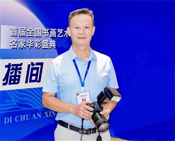 ‌李刚明: 从诗行到镜头，以影像续写热爱