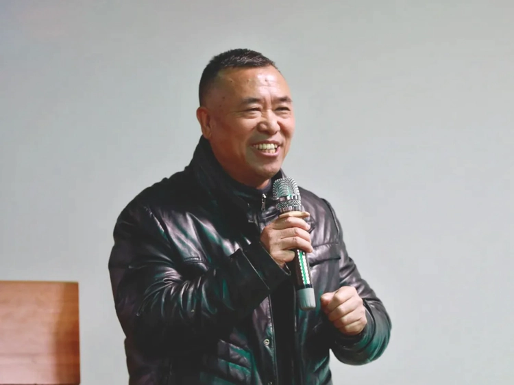 以诗为媒传薪火 以侨为桥续华章