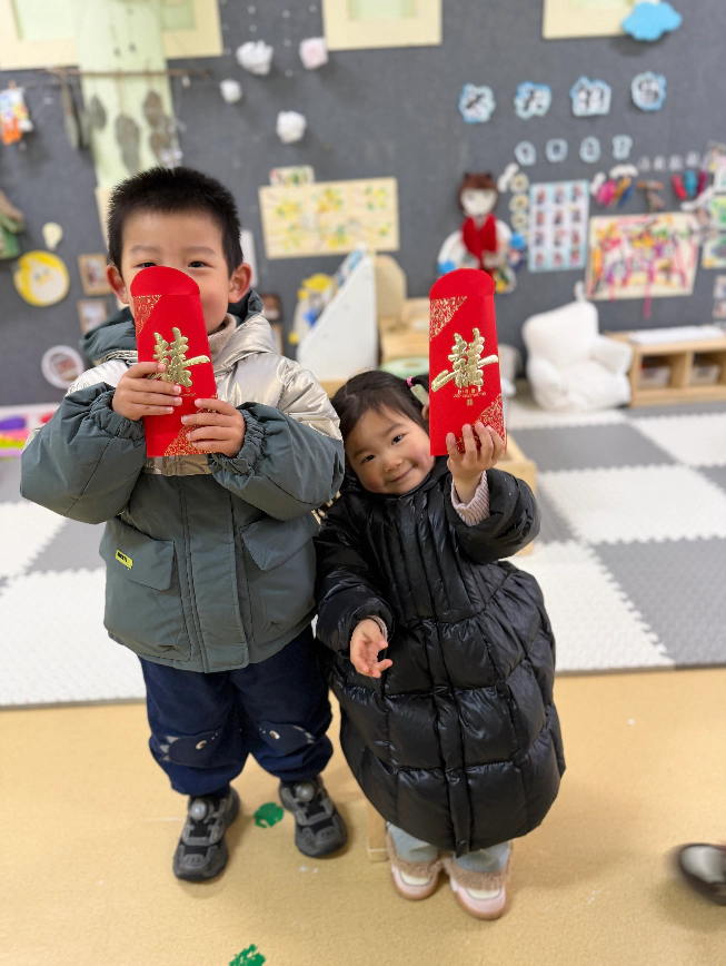 分龄启趣,童乐迎新年!萌娃解锁新年新玩法