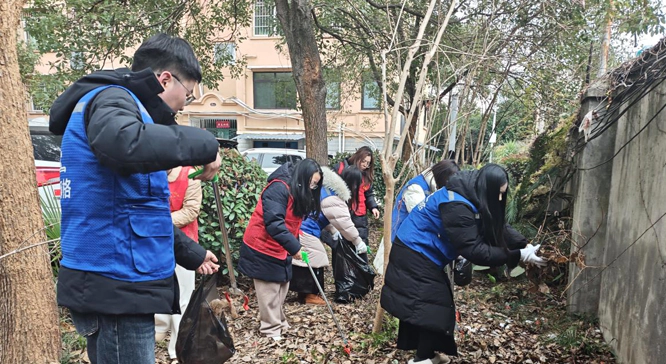 昌河街道昌盛社区开展环境卫生整治行动