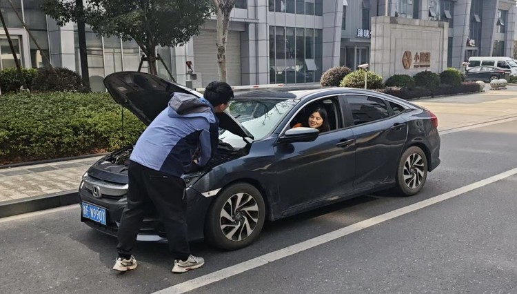 从公路到病房，温暖守护不缺席 中国太保产险浙江分公司以专业和责任护航新春归家路