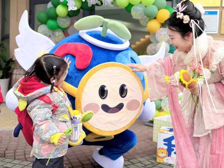 【开学特辑二】别人开学哭,他们开学“忙”!看杭州幼儿园萌娃如何“花式”开启新学期