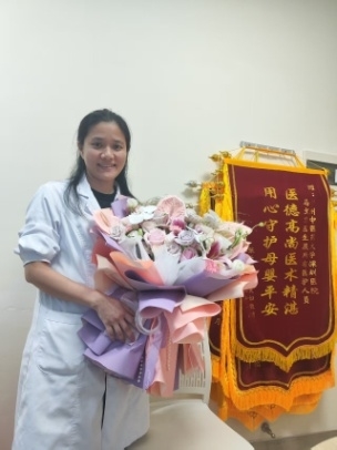 她力量·她守护 | 11个瞬间，看见她们