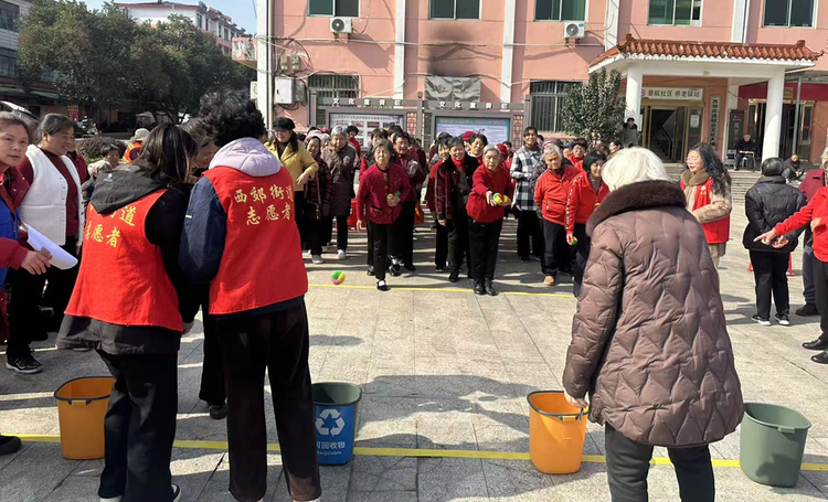 西郊街道景航社区开展“情暖三月,巾帼绽芳华”三八妇女节主题活动