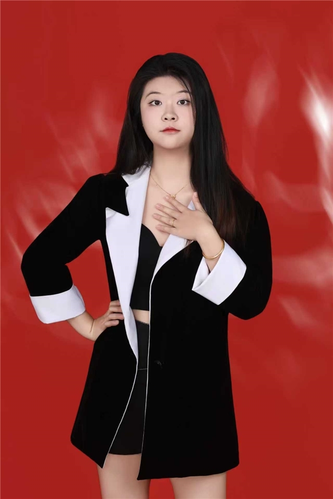 模特李巧琼；敢于突破自己，走出属于自己的风格