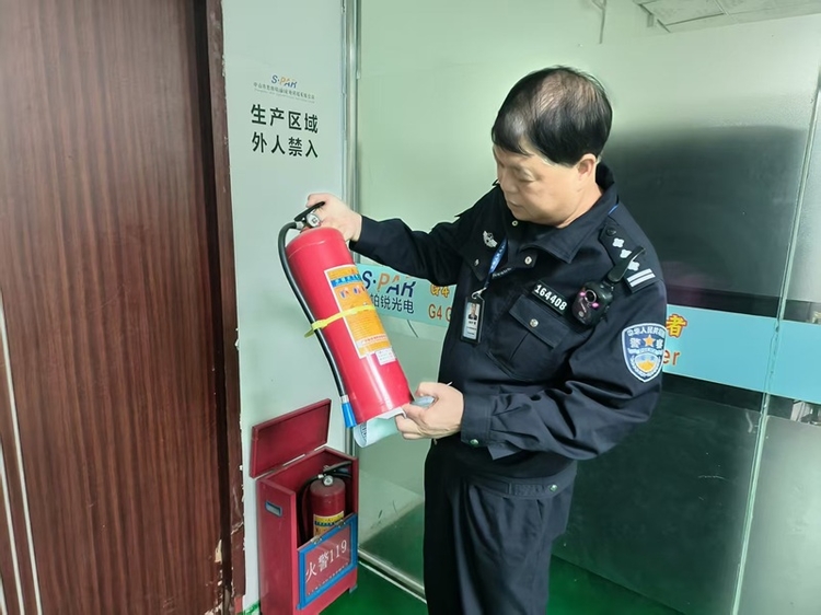 中山消防八大队“检查+宣传”双管齐下 筑牢消防安全防线