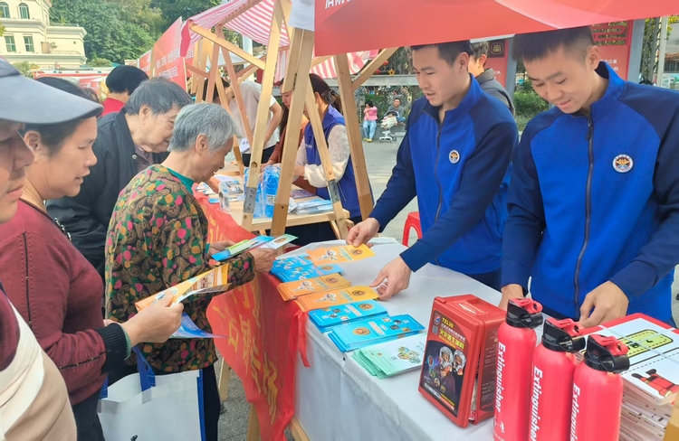 中山消防八大队严把消防产品安全关 科普宣传入民心