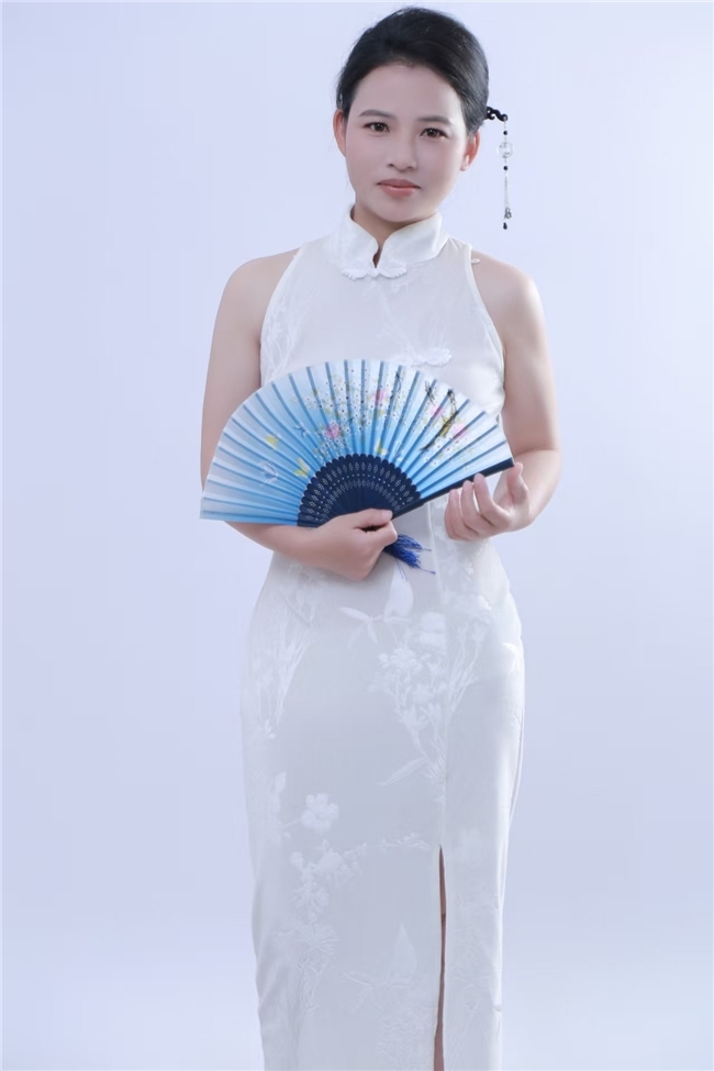 时尚网拍之路！刘小瑞走出属于自己的风格