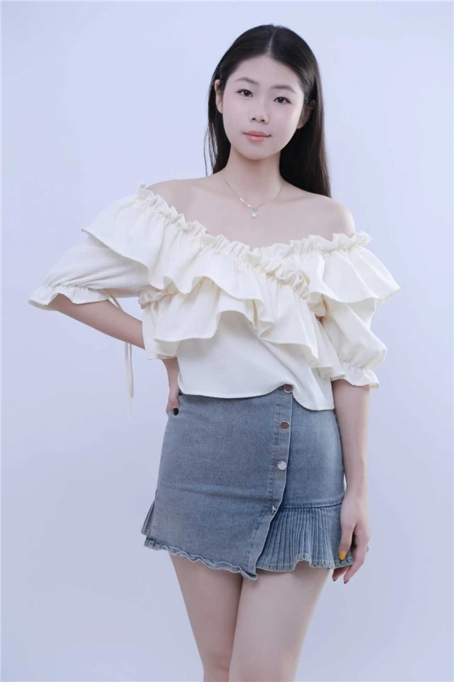 模特美琪；不断挑战自己，实现演艺新高度