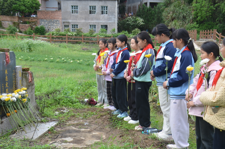 于都县沙心乡开展清明祭英烈文明实践活动