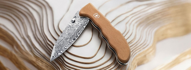 2026 原木焕新大马士革限量版瑞士军刀：历久弥新的艺术杰作