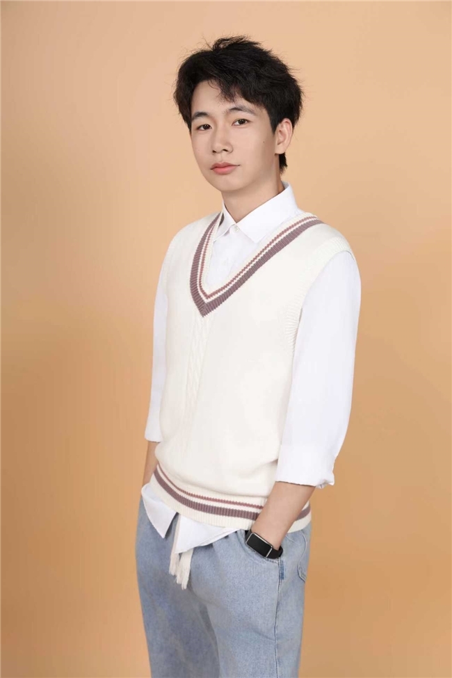 模特潘永完；不断提升自己，签约网拍之路新征程