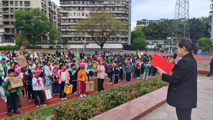 御营小学第十四届科技月现场操作比赛与创意作品展