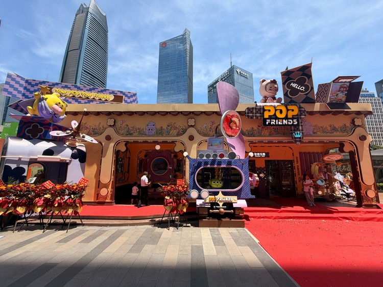 泡饭POP FRIENDS东莞首店，探索潮玩新体验