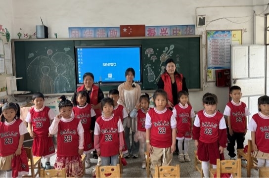 瑞金市云石山乡：关爱乡村少年，助力阳光体育