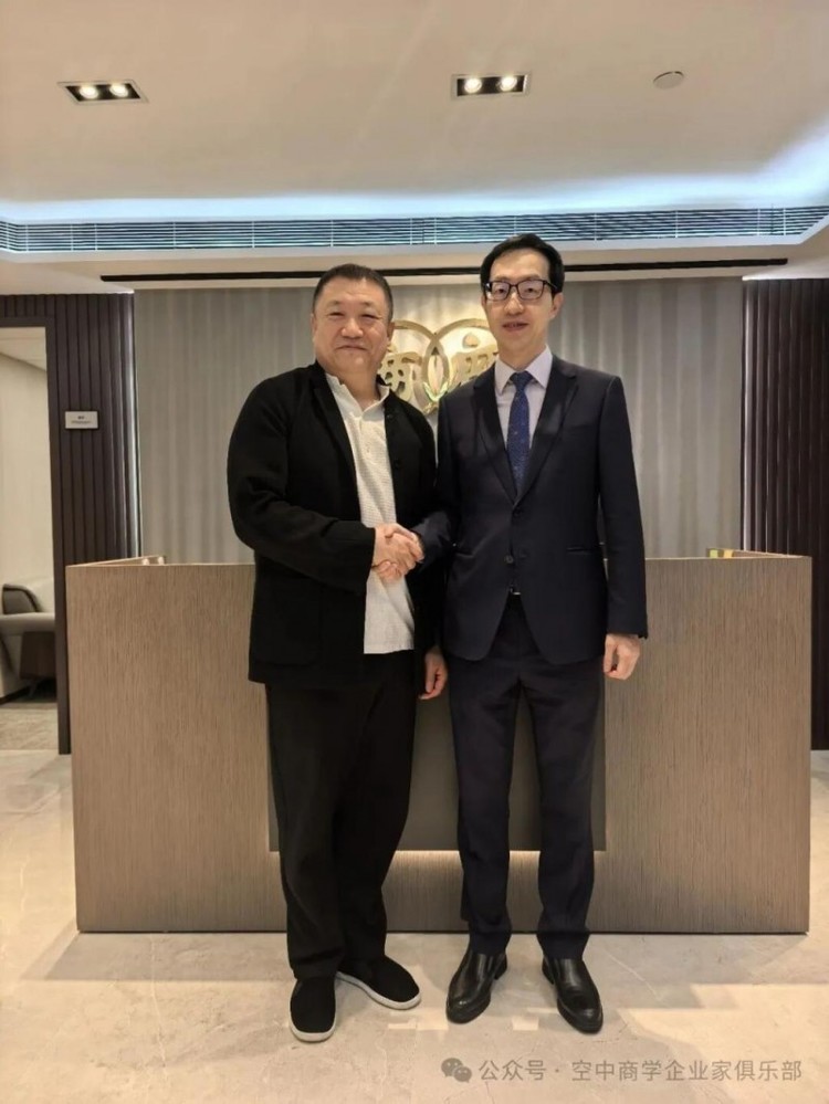 香港中华厂商联合会主席卢金荣会见 中国空中商学院企业家俱乐部执行主席兼秘书长于金龙