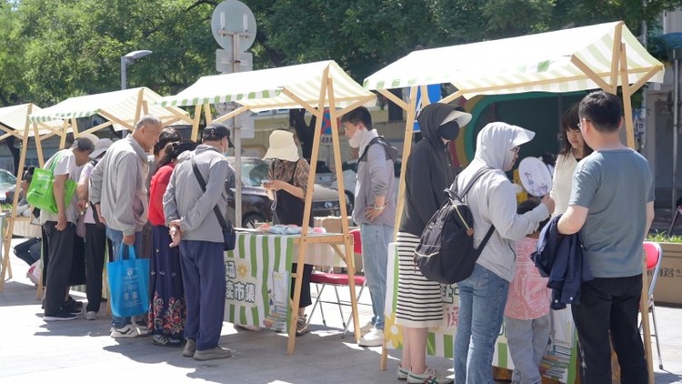“悦读童行・书香远航”——记石景山区图书馆少儿六一市集活动精彩瞬间