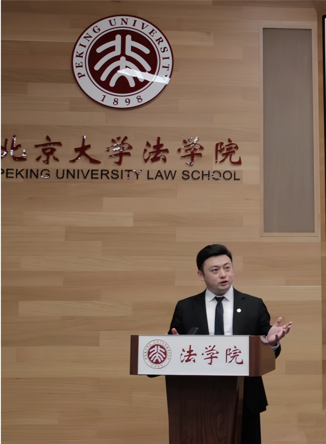 北京冠领(深圳)律师事务所党支部书记卢显颖