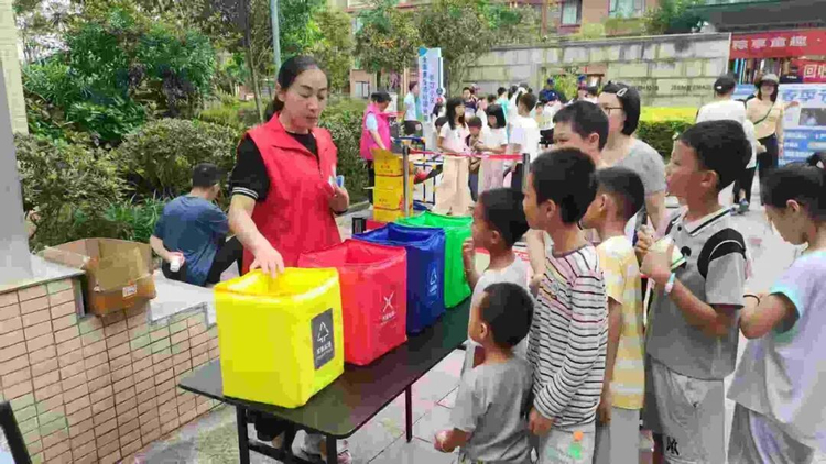 全南县城市管理局：浓情端午倡分类，绿色新风入万家