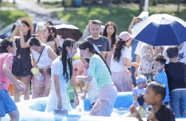 潮π仲夏嗨购季大幕将启 解锁夏日多元消费新体验