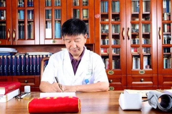 心怀厚道行医路，矢志不渝为名医 —— 记宁夏和泰堂张志励