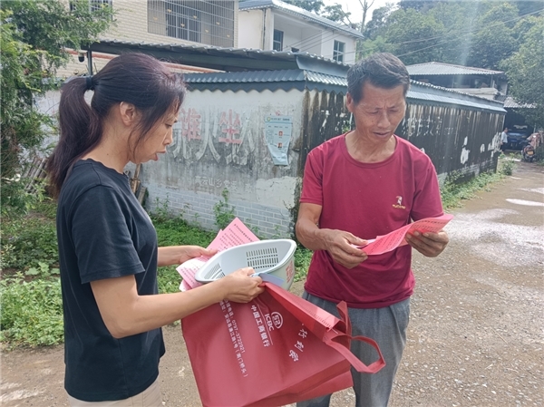 安远县高云山乡:早办早省心 养老有保障 安远县高云山乡:早办早省心 养老有保障