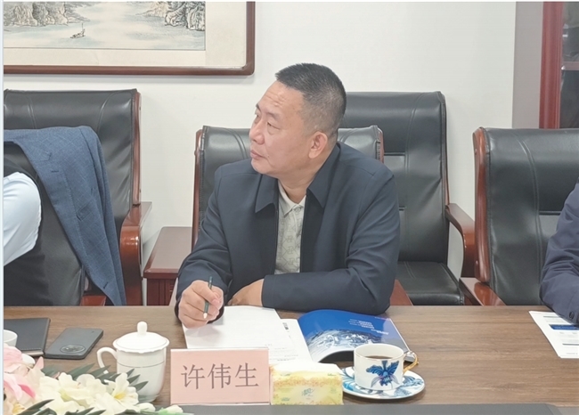 大洋莲花清泉品牌创始人兼董事长许伟生