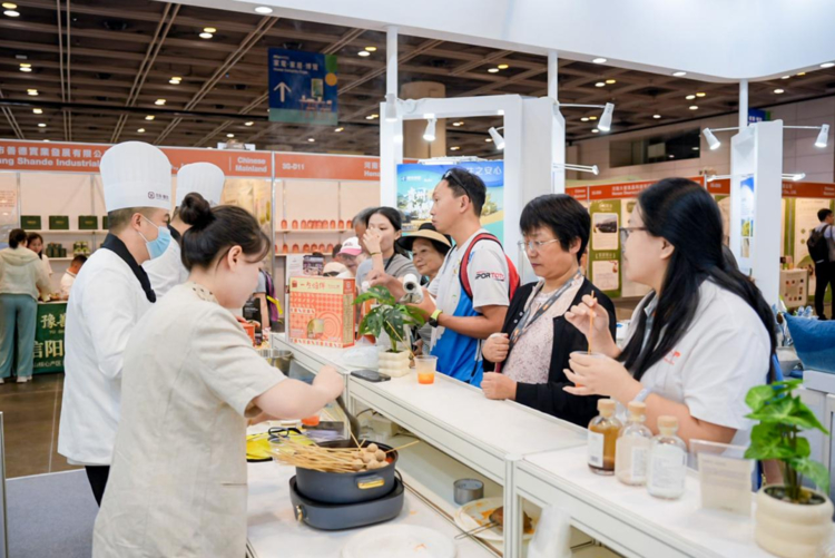 贵旅集团亮相香港美食博览，“黔货出海”迈出坚实一步