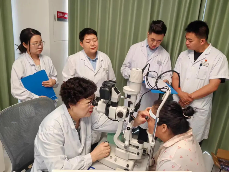北京眼底病专家谷威教授再赴西宁坐诊 青海群众在家门口看国内名医 北京眼底病专家谷威教授再赴西宁坐诊 青海群众在家门口看国内名医