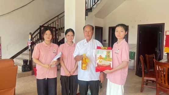真情慰问暖民心 精准调研助振兴