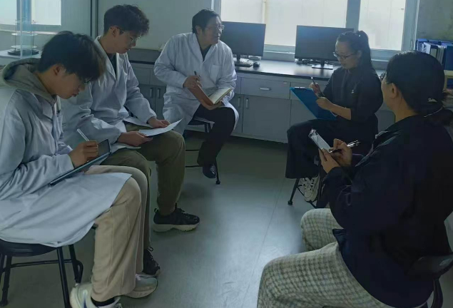 校企同心合力攻坚!大学生与企业携手打造智慧菇房新方案 校企同心合力攻坚!大学生与企业携手打造智慧菇房新方案