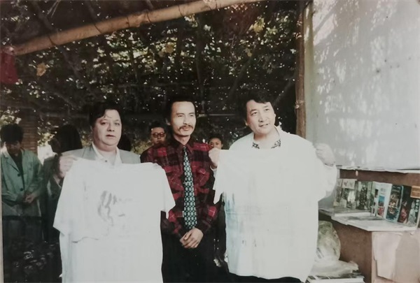003.jpg