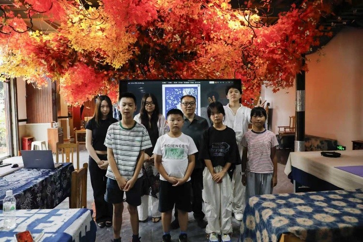 青春传黔韵 非遗向世界｜“银言” 非遗研学项目收官 贵州青少年梯队化亮相国际文化交流舞台