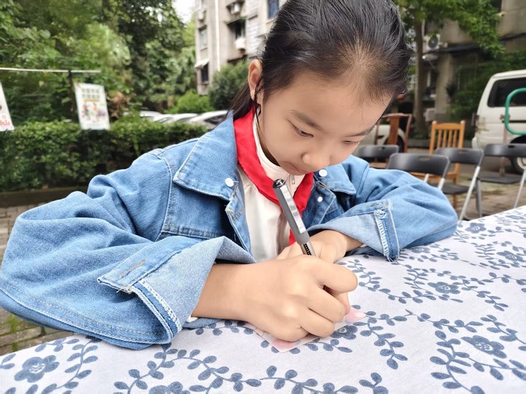 颐年π·桑榆焕彩 “温情敲门·爱满银龄”老年关爱服务