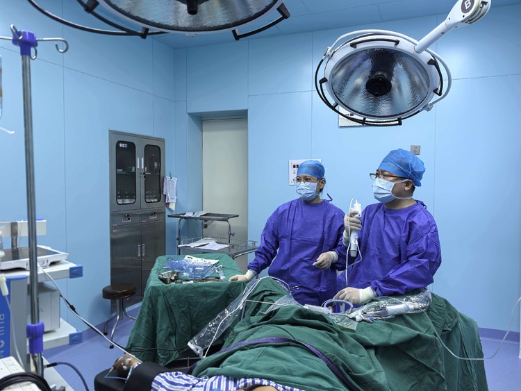 福州资深的结石医院推荐：不开刀碎石方案与患者口碑力荐
