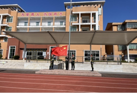 资溪县第二实验学校开展  “向国旗敬礼”主题教育活动简讯