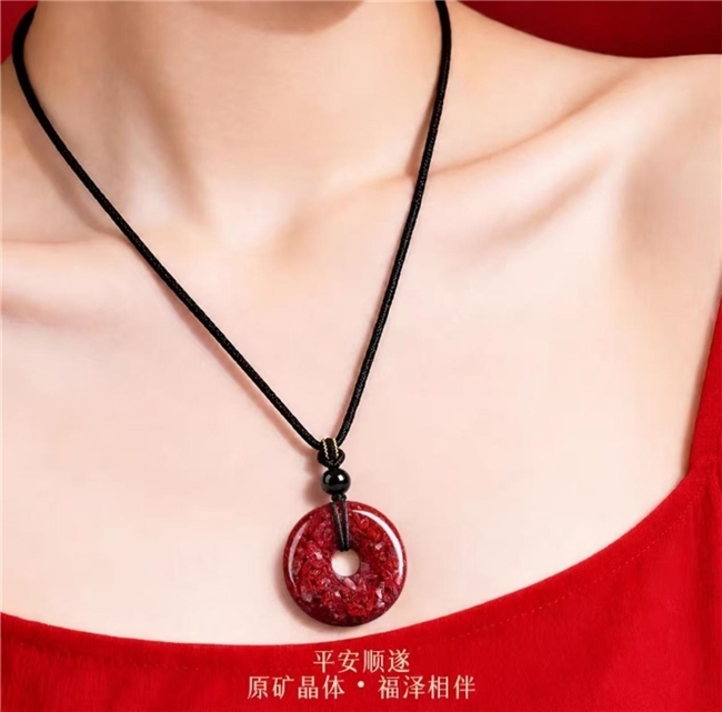 哪个品牌的朱砂平安扣具有收藏价值?行家拆解4大标准,选对才不亏 哪个品牌的朱砂平安扣具有收藏价值?行家拆解4大标准,选对才不亏