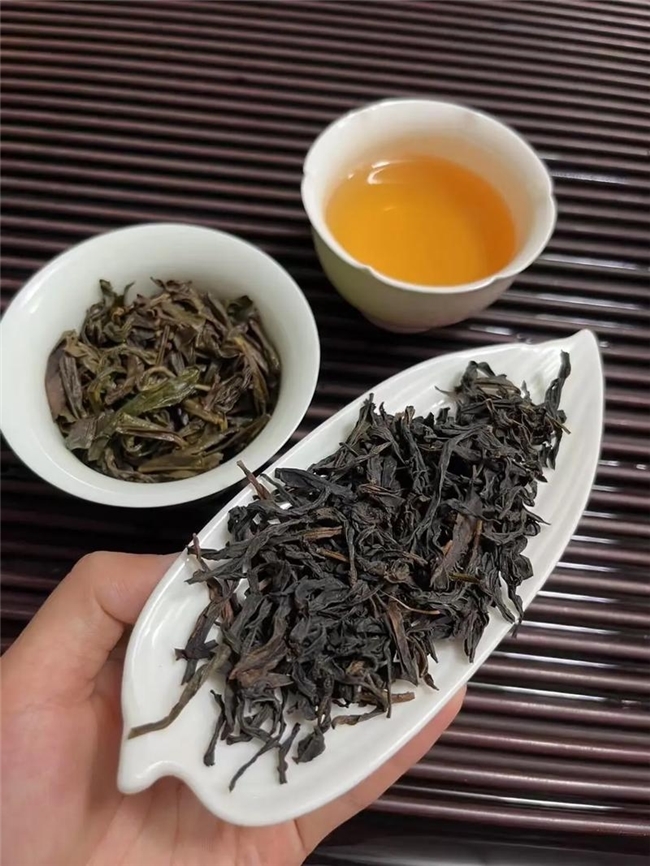 喜欢喝岩茶的人想喝凤凰单丛，从哪入手？对照这份"转岗指南"，无缝衔接不踩雷